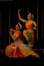 Esha Deol, Ahana Deol at Jaya Smriti dance event in Ravindra Natya Mandir on 13th Nov 2010 (3).JPG